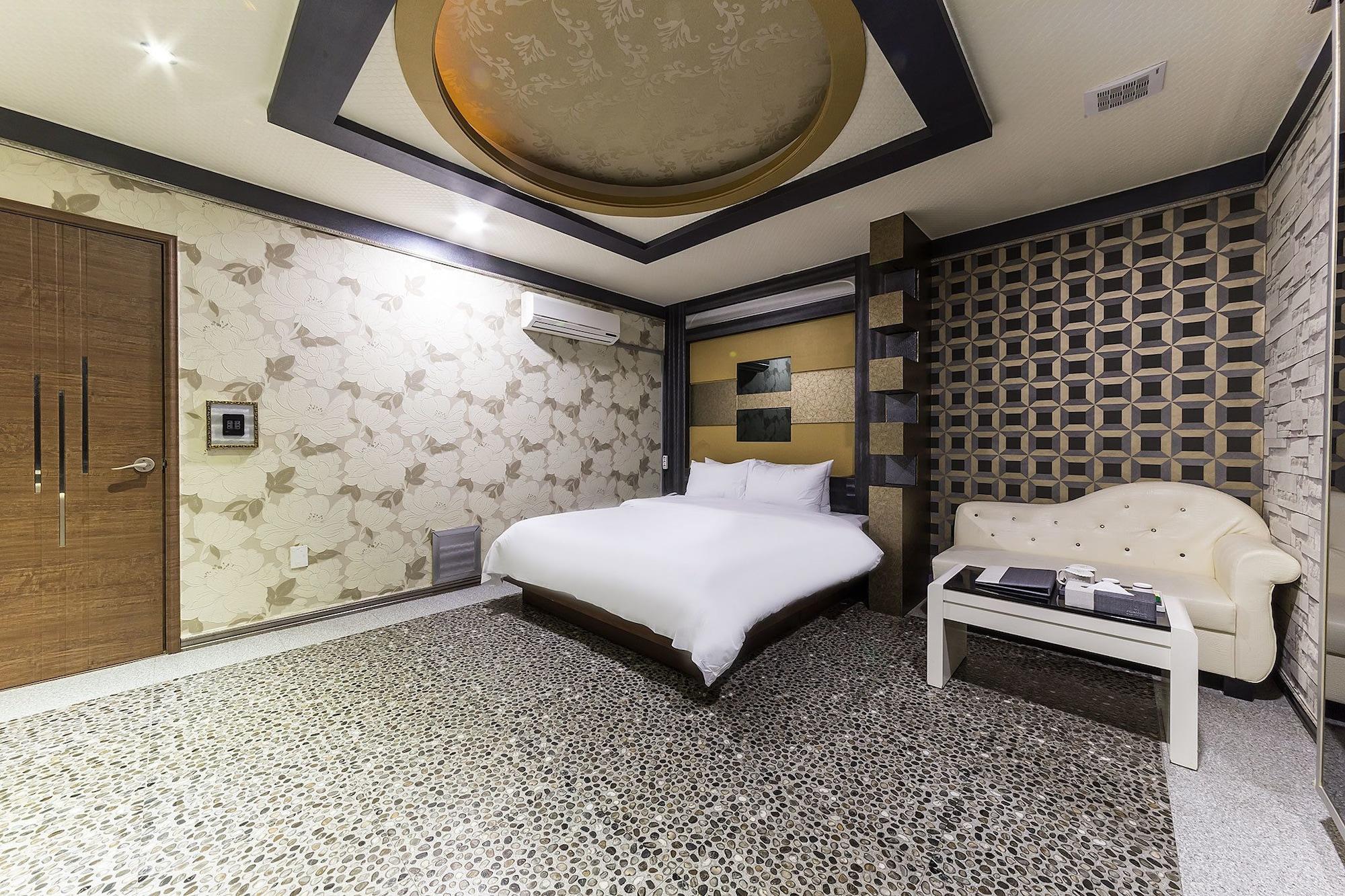 Kōyō Millennium Hotel מראה חיצוני תמונה