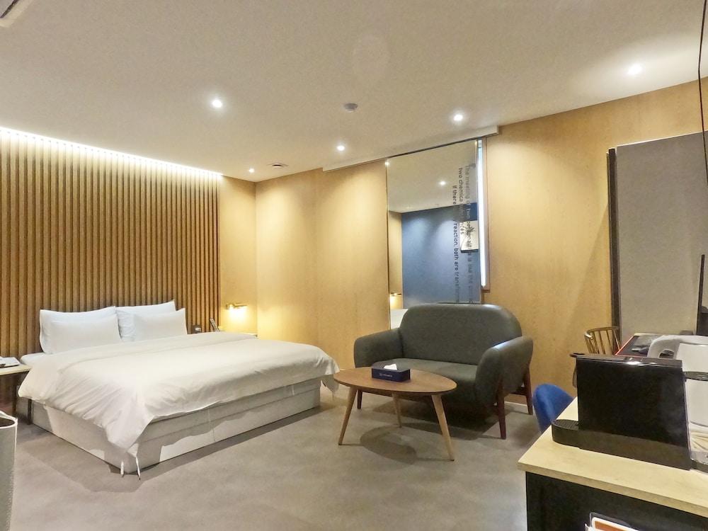 Kōyō Millennium Hotel מראה חיצוני תמונה