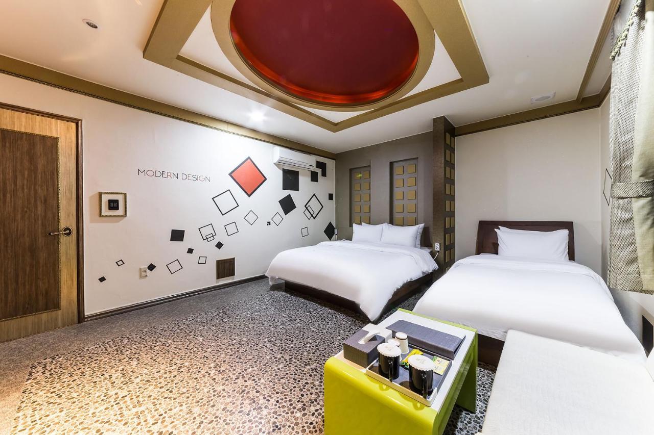 Kōyō Millennium Hotel מראה חיצוני תמונה